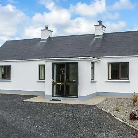 Golden Acres Knock Holiday home